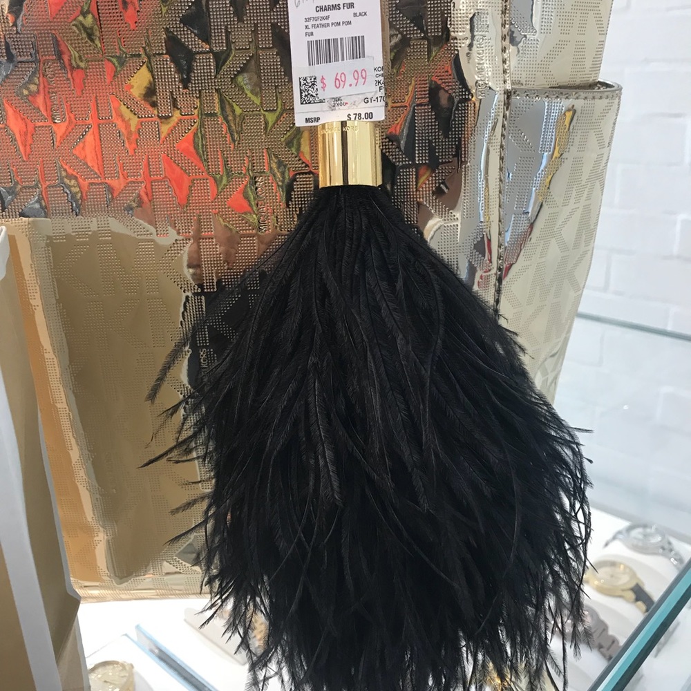 COPY - XL Feather Pom Pom by Michael Kors ❤️❤️